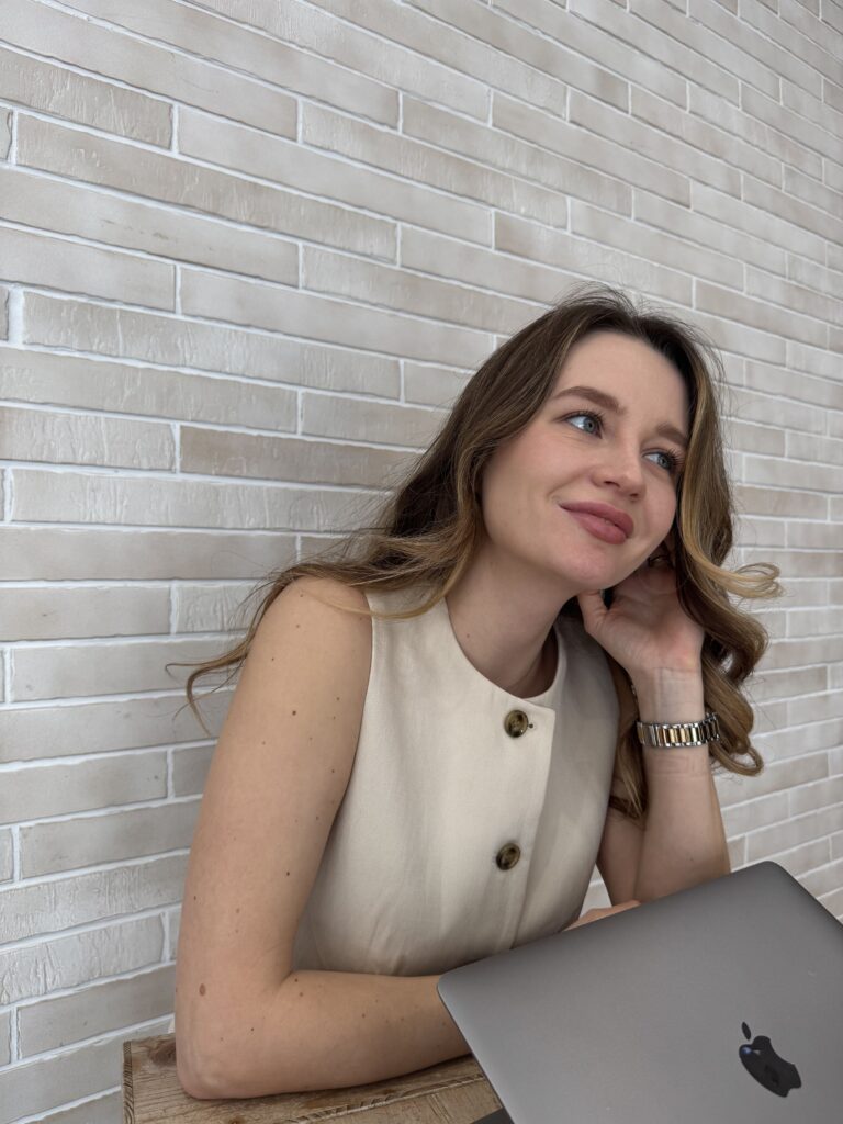 Yulia from Hello Multilinguals next to the request a consultation form